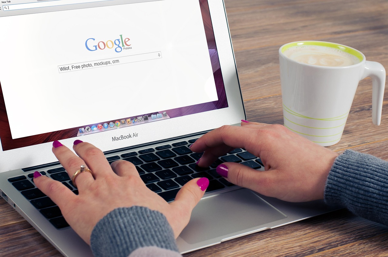 seo specialist laptop analytics (office, freelancer, computer, business, work, laptop, creati)